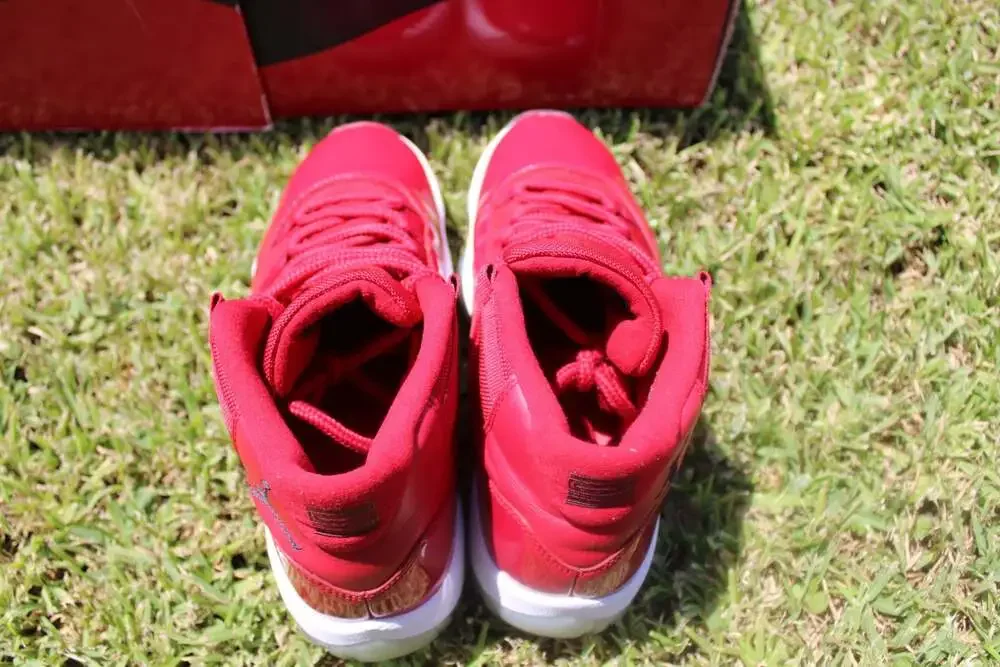 Air Jordan 11 Retro Win Like '96 Gym Red Size 9 (378037-623)